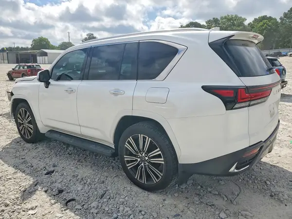 JTJGB7CX2S4071218 2025 LEXUS LX - Image 2