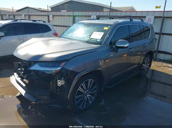 JTJGB7CX3R4066099 2024 LEXUS LX - Image 2