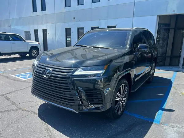 JTJGB7CX5R4065214 2024 LEXUS LX - Image 2