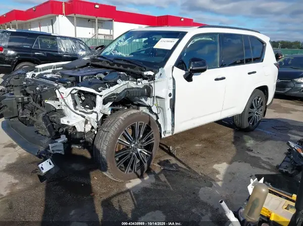 JTJGB7CXXP4031251 2023 LEXUS LX - Image 2