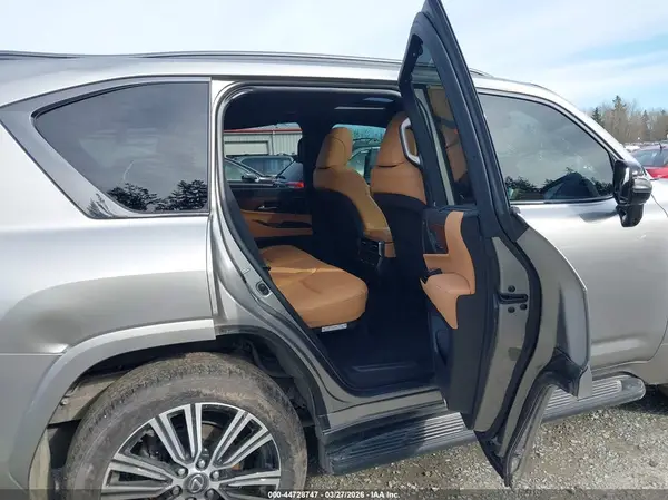 JTJGB7CXXS4073525 2025 LEXUS LX - Image 8