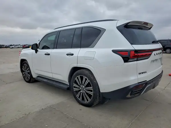 JTJGD7CX0S4002909 2025 LEXUS LX - Image 2