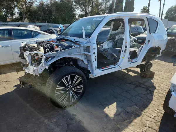 JTJGD7CX6T4015665 2026 LEXUS LX - Image 1