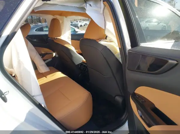 JTJGGCEZ4S2023563 2025 LEXUS NX - Image 8