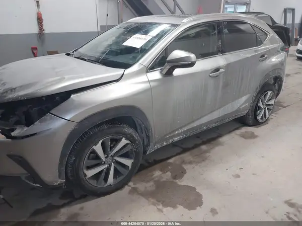 JTJGJRDZ3L2141207 2020 LEXUS NX - Image 2
