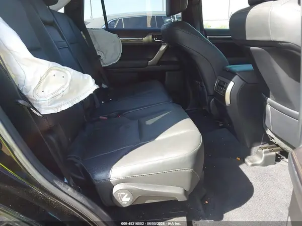 JTJGM7BX1L5249921 2020 LEXUS GX - Image 8