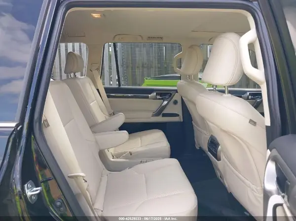 JTJGM7BX1N5321302 2022 LEXUS GX - Image 8