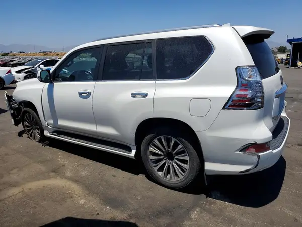 JTJGM7BX2N5337816 2022 LEXUS GX - Image 2