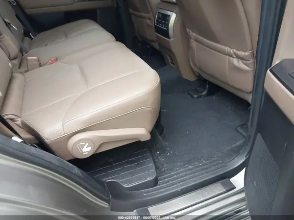 JTJGM7BX3N5323911 2022 LEXUS GX - Image 8
