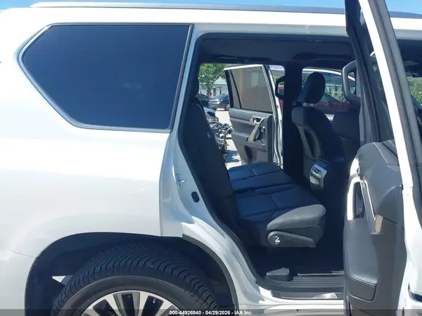 JTJGM7BX6M5304073 2021 LEXUS GX - Image 8