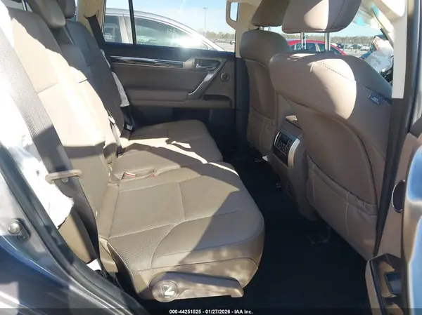 JTJGM7BX7M5304289 2021 LEXUS GX - Image 8
