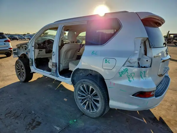 JTJGM7BX8P5380155 2023 LEXUS GX - Image 2