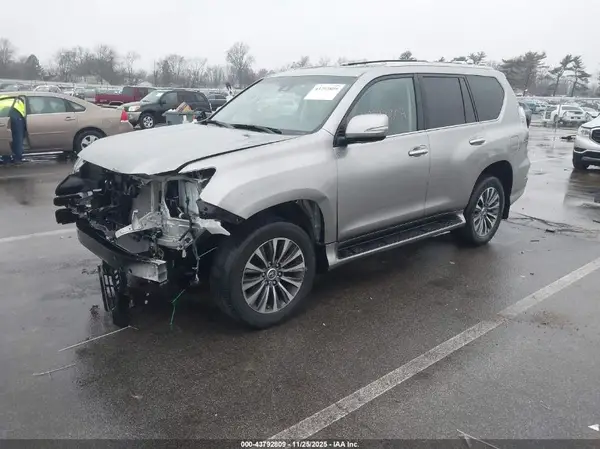 JTJGM7BX9N5328739 2022 LEXUS GX - Image 2