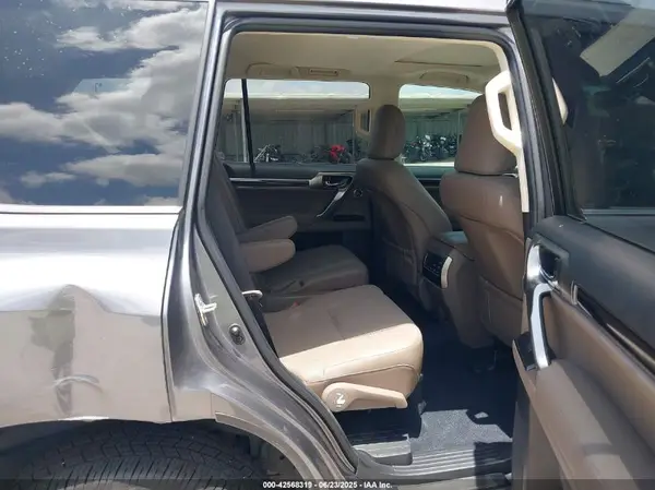 JTJGM7BX9N5336338 2022 LEXUS GX - Image 8