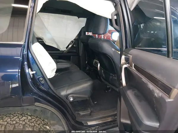 JTJGM7BXXL5263381 2020 LEXUS GX - Image 8