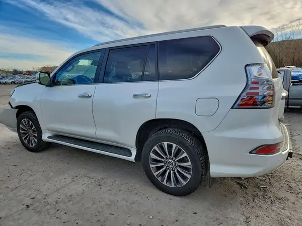 JTJGM7BXXM5268369 2021 LEXUS GX - Image 2