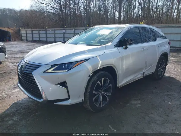 JTJGZKCA1J2008504 2018 LEXUS RX - Image 2