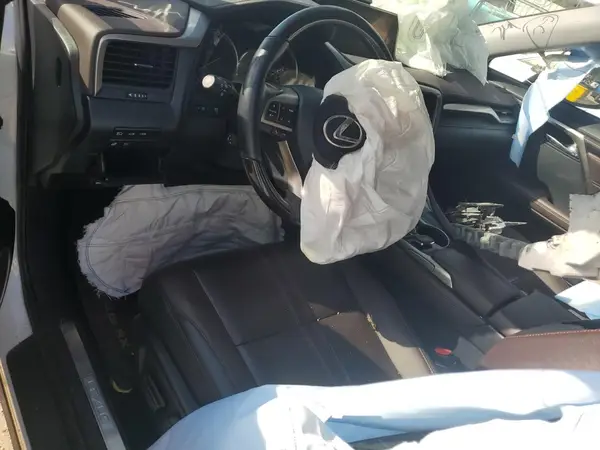 JTJGZKCA3J2001747 2018 LEXUS RX - Image 8