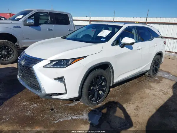 JTJGZKCA4J2003278 2018 LEXUS RX - Image 2