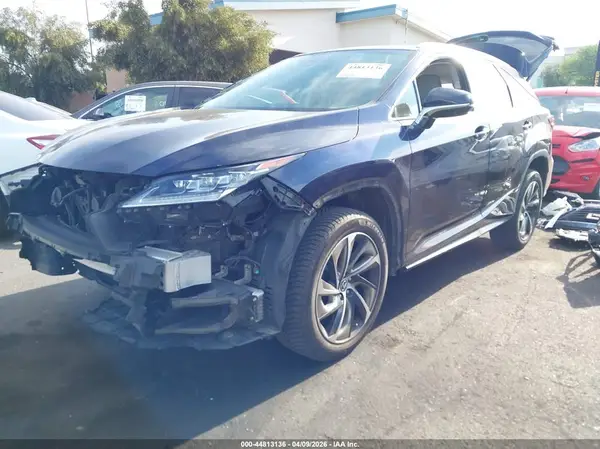 JTJGZKCA4K2011818 2019 LEXUS RX - Image 2