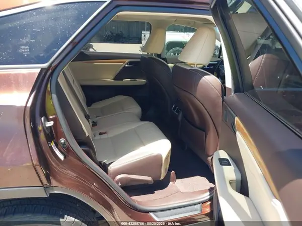 JTJGZKCA6J2001032 2018 LEXUS RX - Image 8
