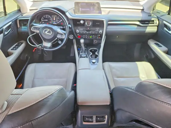 JTJGZKCA6J2001113 2018 LEXUS RX - Image 8