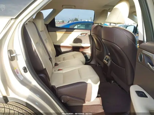 JTJGZKCA6J2002004 2018 LEXUS RX - Image 8
