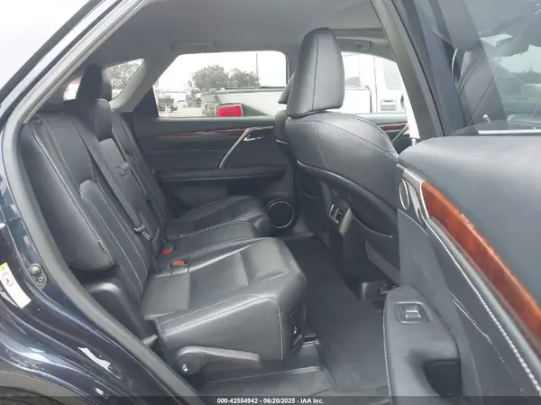 JTJGZKCA8J2002991 2018 LEXUS RX - Image 8