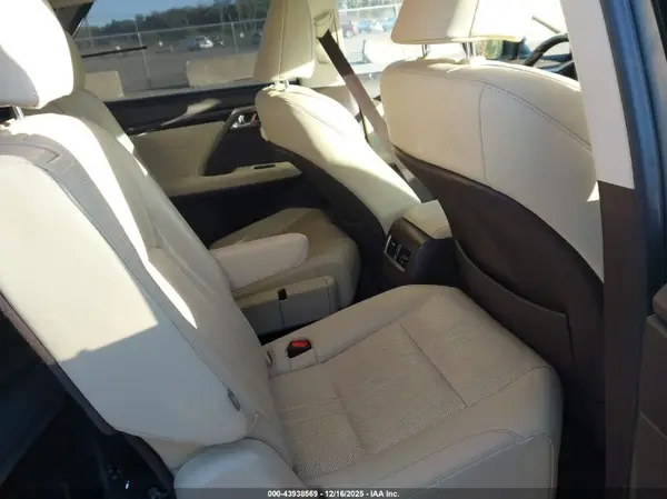 JTJGZKCA8K2013877 2019 LEXUS RX - Image 8