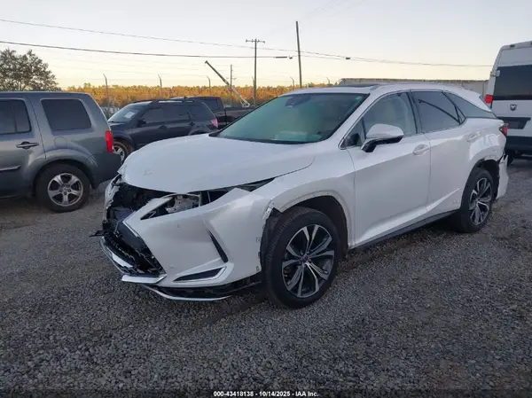 JTJHGKFA0M2019035 2021 LEXUS RX - Image 2