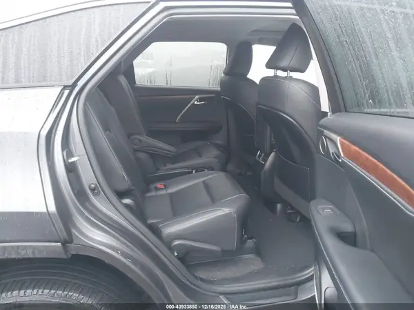 JTJHGKFA4N2022134 2022 LEXUS RX - Image 8