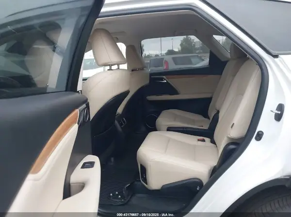 JTJHGKFA7M2015726 2021 LEXUS RX - Image 8