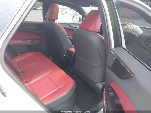 JTJHKCEZ0R2029812 2024 LEXUS NX - Image 8