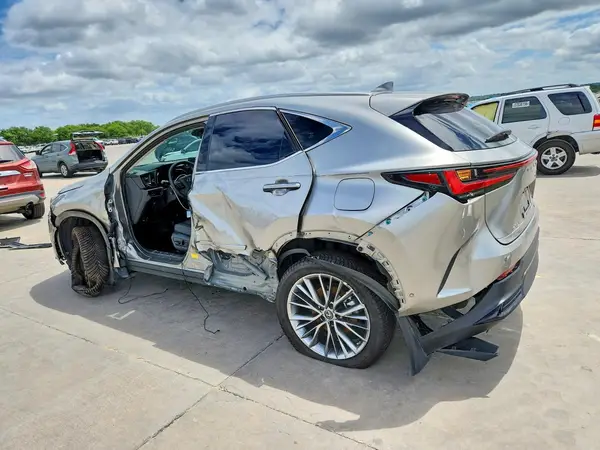JTJHKCEZ5N2005449 2022 LEXUS NX - Image 2
