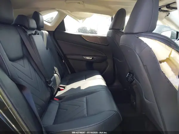 JTJHKCEZ5S2059653 2025 LEXUS NX - Image 8
