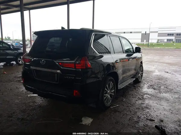 JTJHY7AX0K4309850 2019 LEXUS LX - Image 2