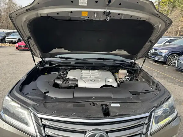 JTJHY7AX1G4191444 2016 LEXUS LX - Image 8
