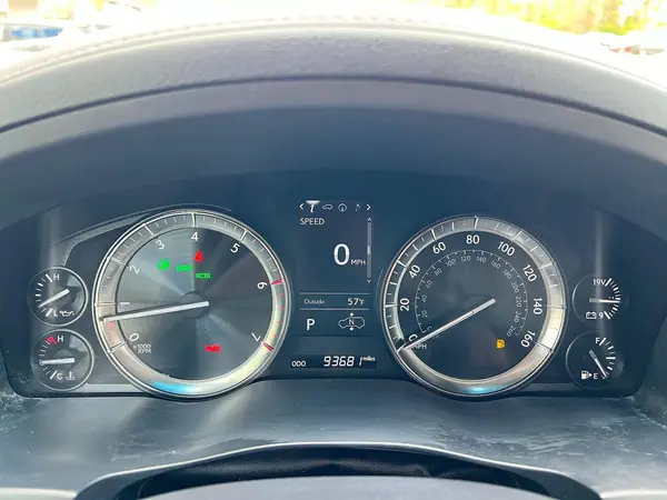 JTJHY7AX1K4294856 2019 LEXUS LX - Image 8