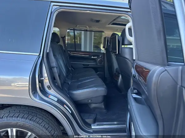 JTJHY7AX2G4200877 2016 LEXUS LX - Image 8