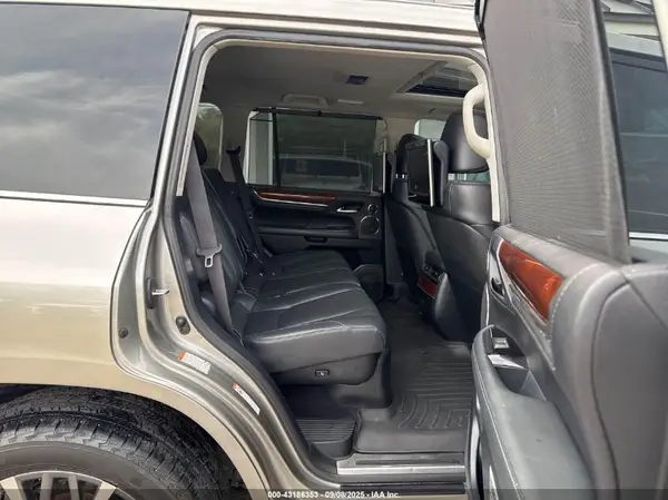 JTJHY7AX3G4200466 2016 LEXUS LX - Image 8