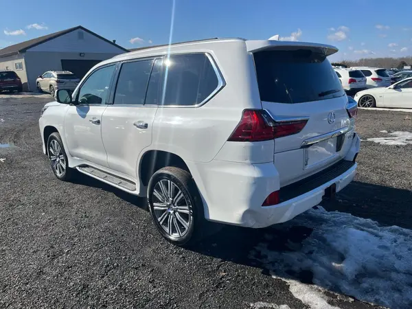 JTJHY7AX4G4217339 2016 LEXUS LX - Image 2