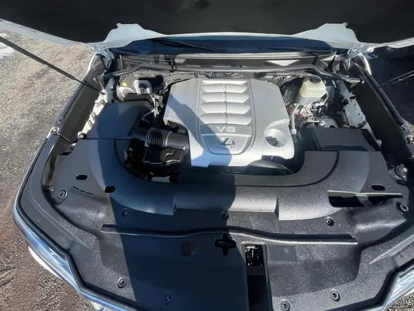 JTJHY7AX4G4217339 2016 LEXUS LX - Image 8