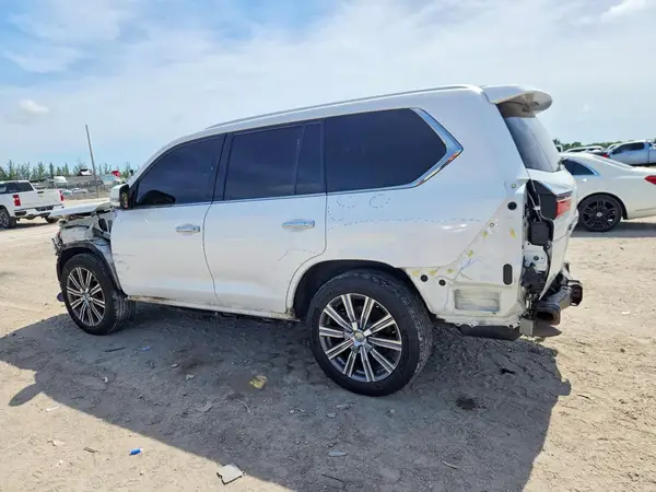 JTJHY7AX4H4224633 2017 LEXUS LX - Image 2
