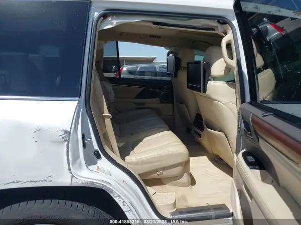 JTJHY7AX4H4231114 2017 LEXUS LX - Image 8
