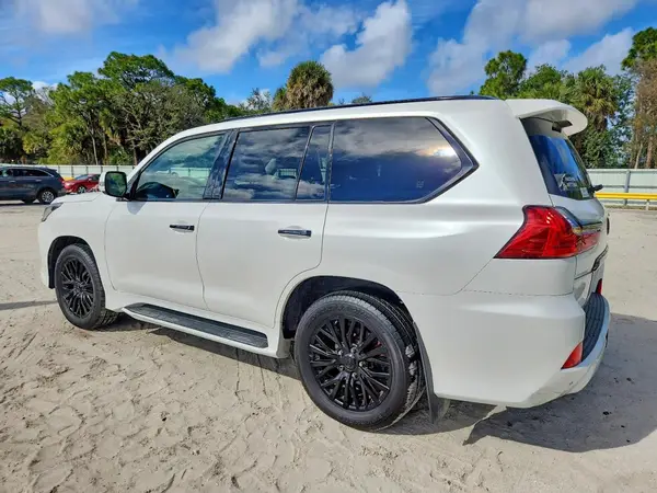 JTJHY7AX5J4265259 2018 LEXUS LX - Image 2