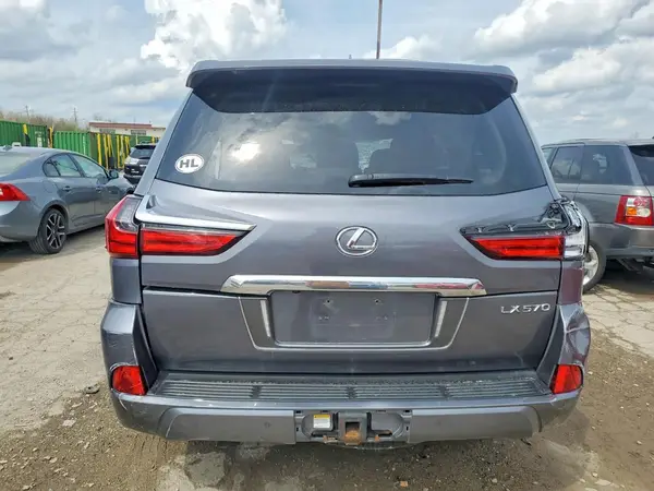 2019 LEXUS LX auction photo 6