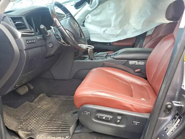 2019 LEXUS LX auction photo 7