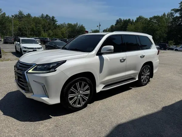 JTJHY7AX6G4219108 2016 LEXUS LX - Image 2