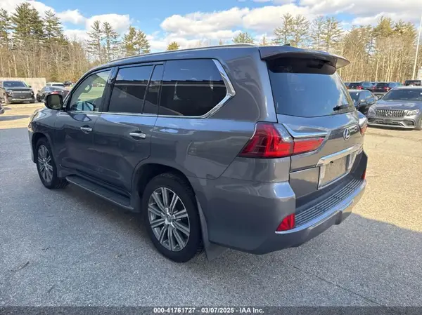 2017 LEXUS LX IAAI lot 41761727 auction photo 3