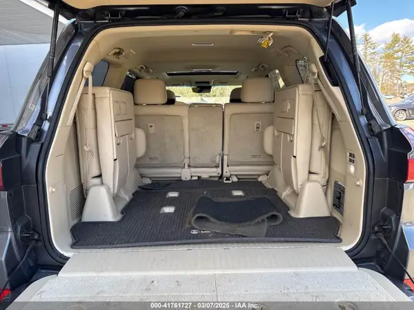 2017 LEXUS LX IAAI lot 41761727 auction photo 6
